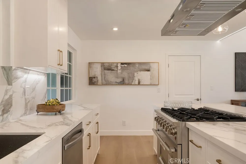 2608 W Palais Road Anaheim, CA 92804