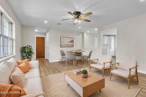 27 Cambridge Circle #D