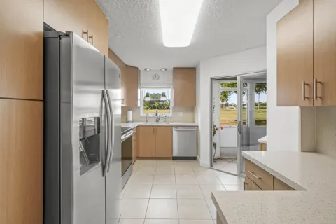 3871 VIA POINCIANA #104