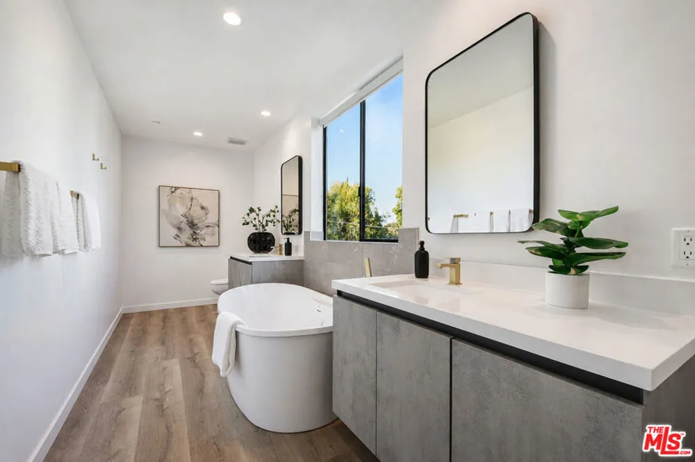 11614 Colfax Meadow Lane Studio City, CA 91604