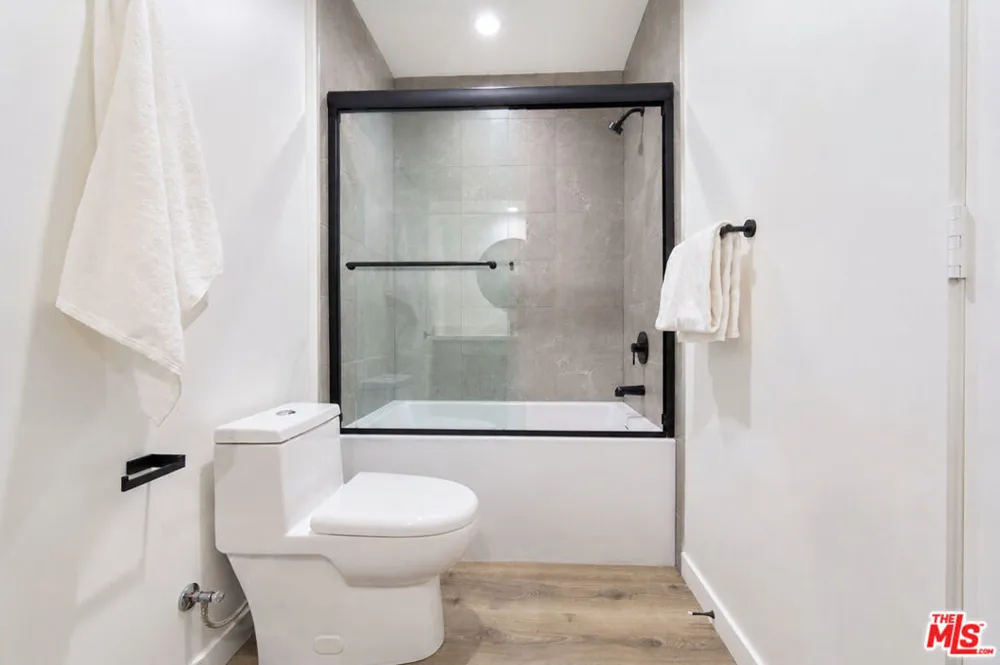 11614 Colfax Meadow Lane Studio City, CA 91604