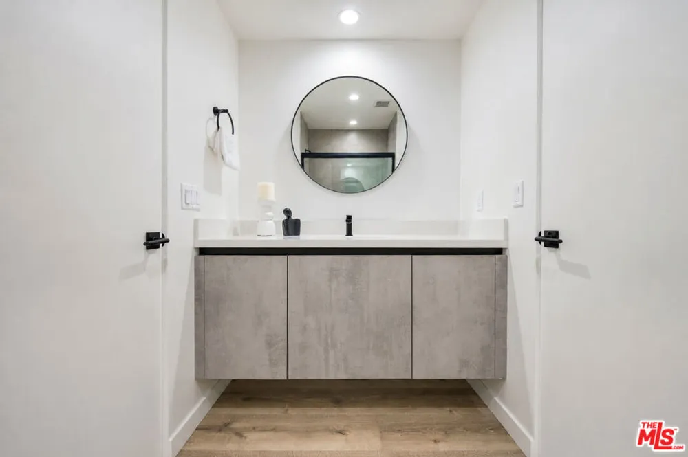 11614 Colfax Meadow Lane Studio City, CA 91604