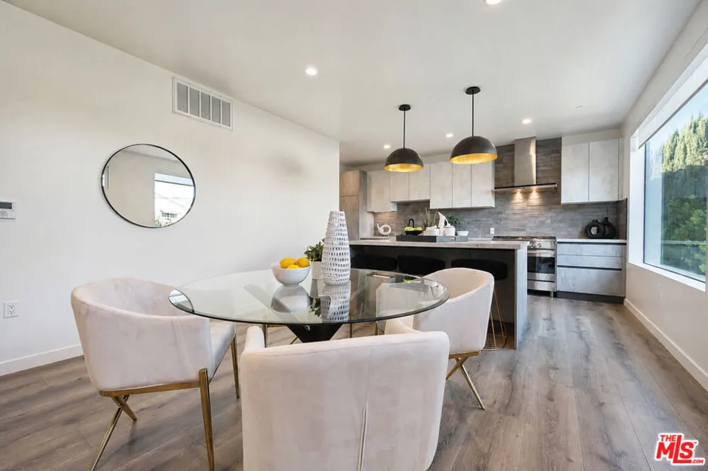 11614 Colfax Meadow Lane Studio City, CA 91604
