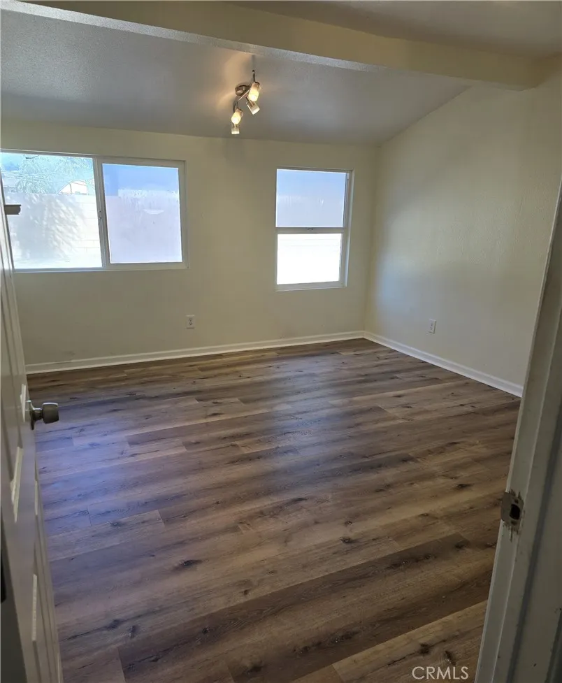 1239 S Vine Avenue Ontario, CA 91762