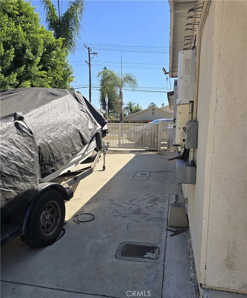 1239 S Vine Avenue Ontario, CA 91762