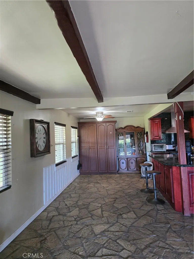1239 S Vine Avenue Ontario, CA 91762