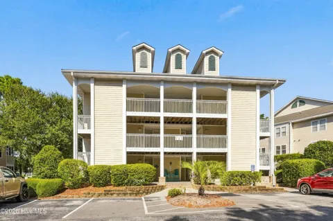 3350 Club Villas Drive ## 903