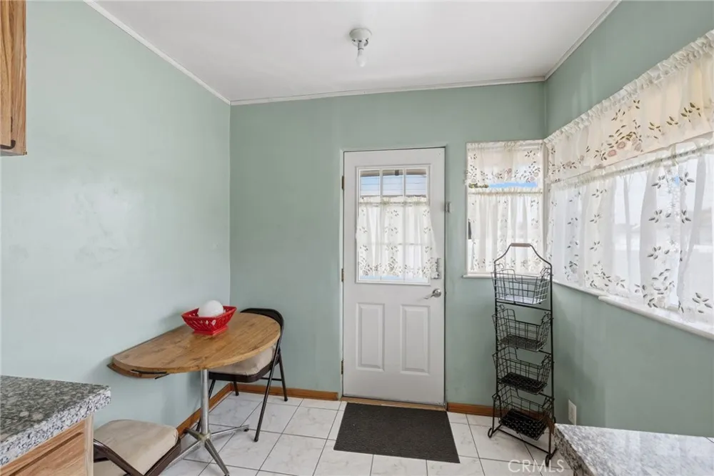6306 Denny Avenue North Hollywood, CA 91606