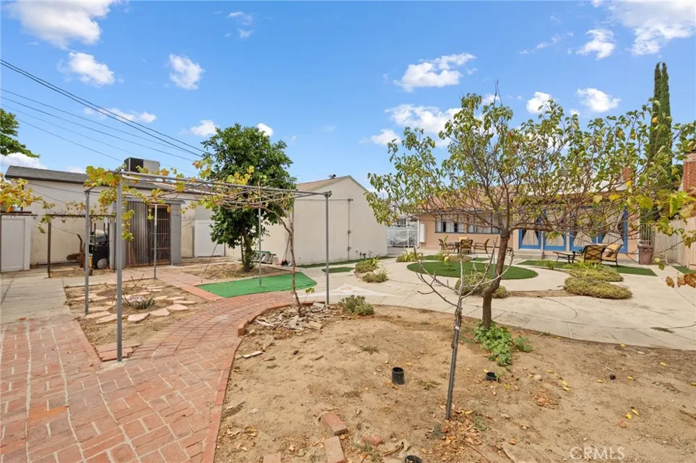 6306 Denny Avenue North Hollywood, CA 91606