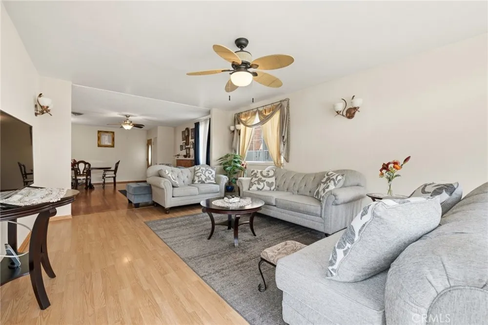6306 Denny Avenue North Hollywood, CA 91606