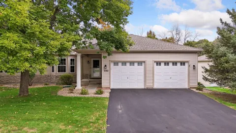 980 Carriage Lane