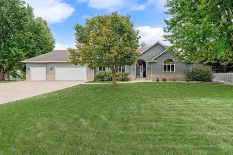 1565 Dell Place