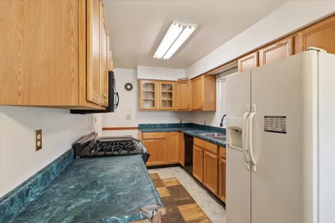 8739 3rd Street S