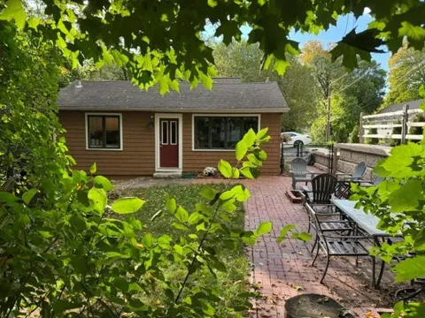 5129 Waterbury Road