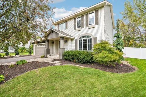 1075 Fallbrook Lane