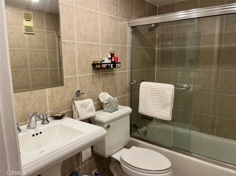 22871 Hilton Head Drive #230 Diamond Bar, CA 91765