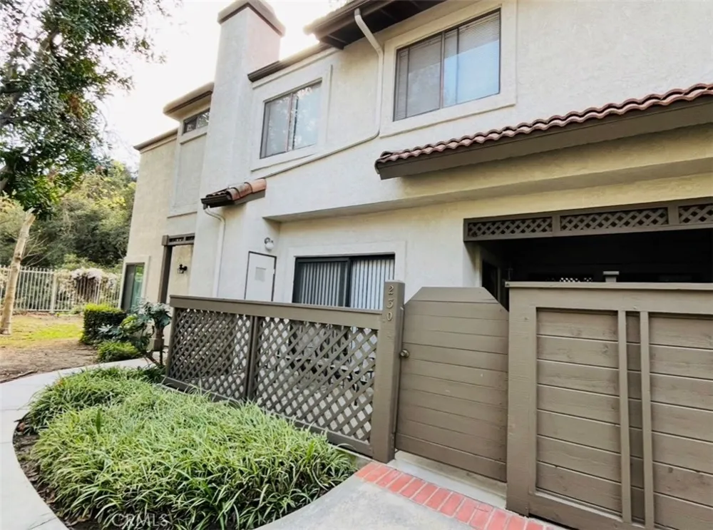 22871 Hilton Head Drive #230 Diamond Bar, CA 91765