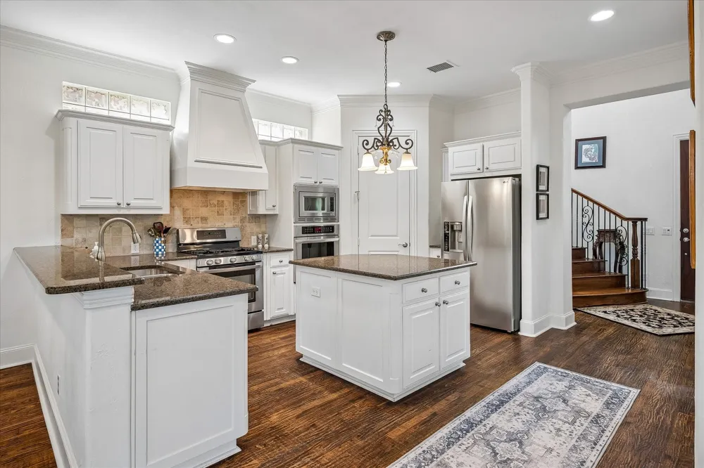 5936 Preston Gate Court Dallas, TX 75230