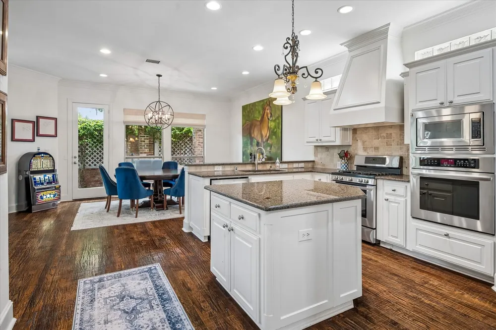 5936 Preston Gate Court Dallas, TX 75230