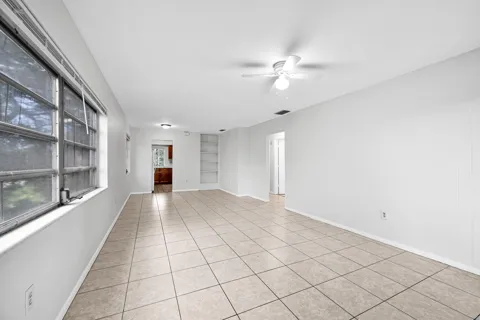 199 SW 15th Street #3