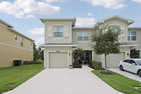 2280 NW TREVISO CIRCLE