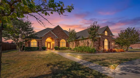 1198 E Oaklawn Drive