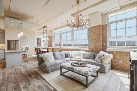 2600 W 7th Street #1521