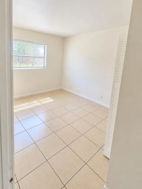 5150 NE 6TH AVENUE #113
