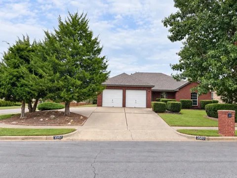 3507 S Christine Lane