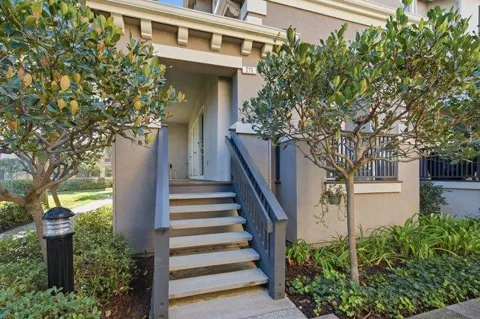 213 Moresby Lane