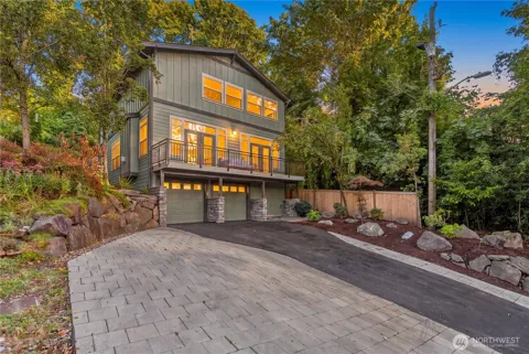 2320 12th Avenue S