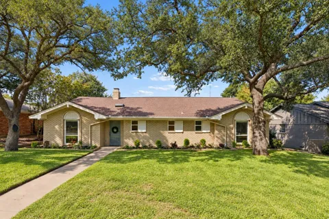 412 Ridgewood Drive