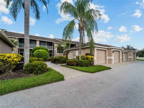5301 MAHOGANY RUN AVENUE ##1024