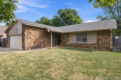 9611 107th EastPlace