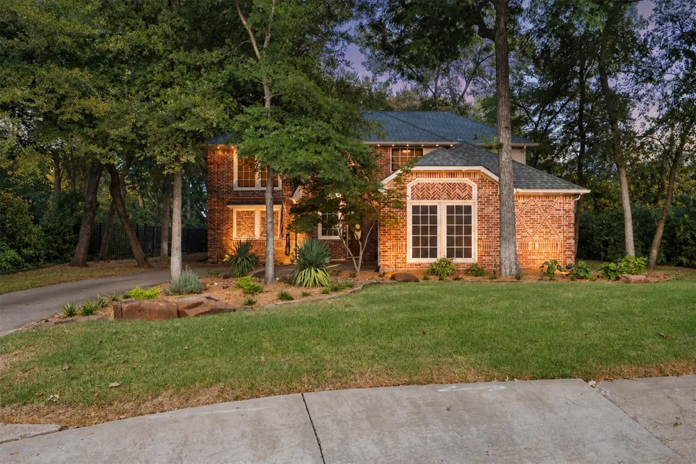18 Oxford Way Allen, TX 75002