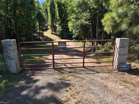 1419 Howard Auman Road