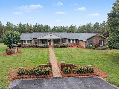 1812 Fred Hinshaw Road