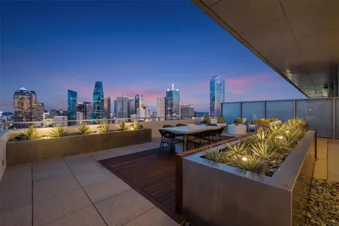 2200 Victory Avenue #2701