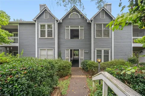382 Meadows Circle