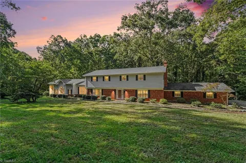 8800 Harwick Court