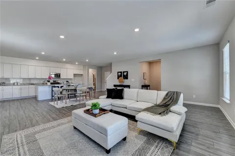 4355 Magpie Drive