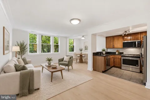 14 S STREET NE #302