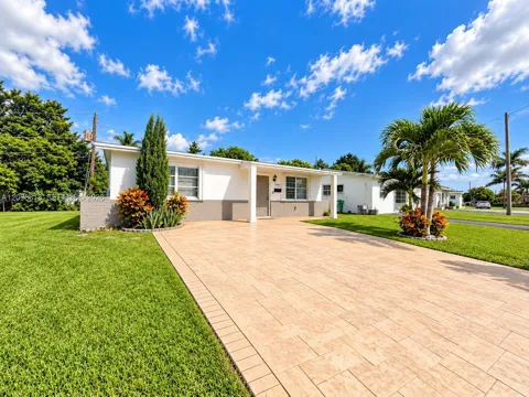 2560 NW 81st Ter