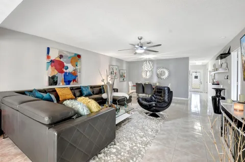 1930 NW 18th Street #203