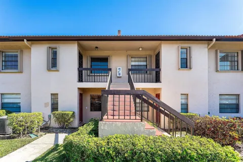 9283 VISTA DEL LAGO #G