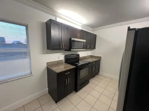 806 9th Street #43