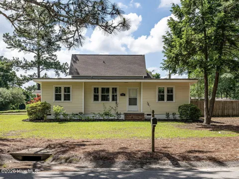 475 Leak Street
