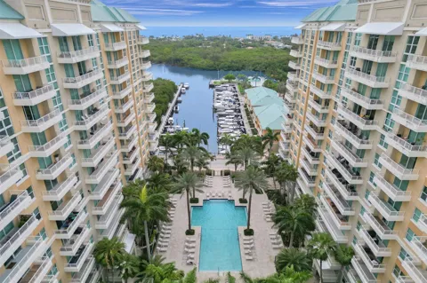 700 E Boynton Beach Boulevard #406