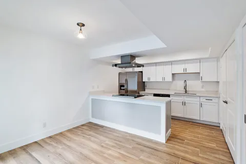 401 Southwind Drive #7