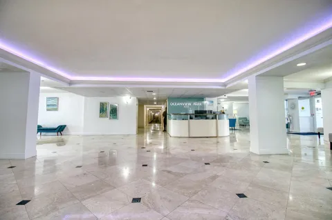 800 PARKVIEW DRIVE #826